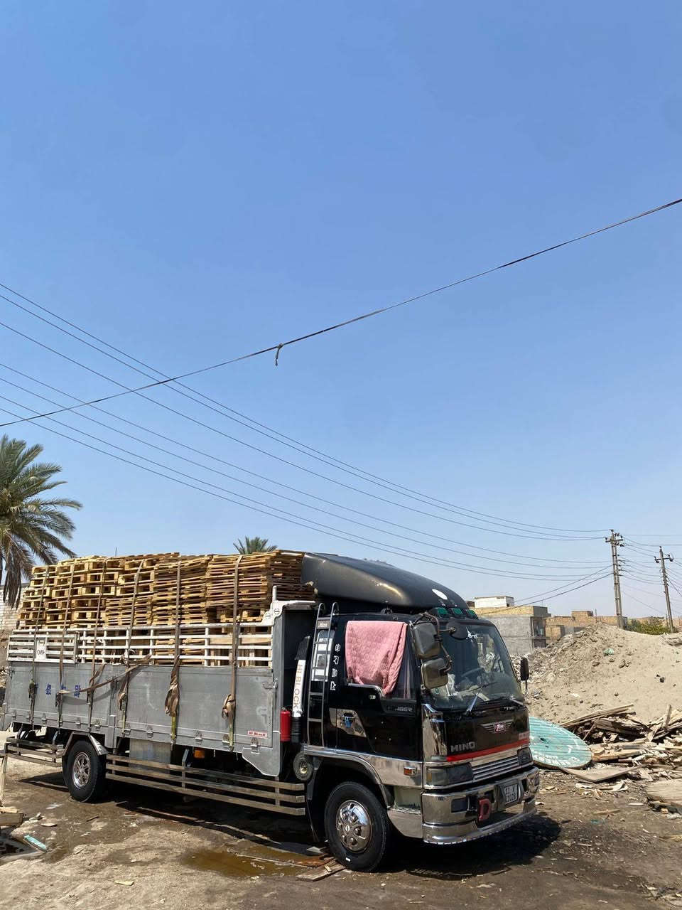 هينو طيره محرك 80خط عادي سته وربع بلاديه موديل 91 بسمي رقم نكليزي بغداد الموشراي لا يضل عيلق تعليق سلبي سياره جديد ربع ماذب عليه لا تنقيص ولا تبخير مجموعه انكر دواخله كله جديده كهربائيات شغاله كله بيعلك كفاله عامه عنوان سياره حله مركز المدينه رقم الهاتف ***********لاطب خاص مارد
