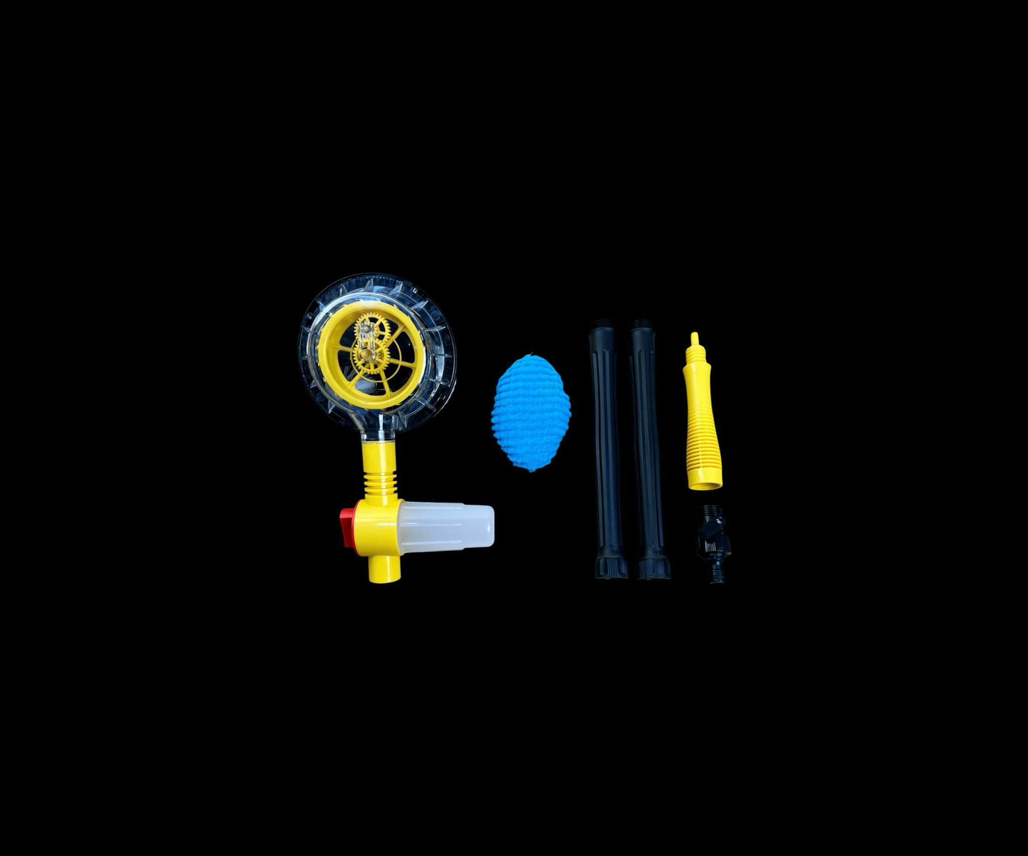 فرشاة تنظيف دوّارة تعمل بالماء مع خزان منظف وعصا إطالة
السعر 24 الف
الاستخدامات

تنظيف السيارات من الخارج (الهيكل، الزجاج، الجنوط).

تنظيف النوافذ والواجهات الزجاجية.

تنظيف البلاط والسيراميك والجدران.

مناسبة لتنظيف الأسطح الخارجية والأسوار.

مثالية للأماكن المرتفعة أو البعيدة بفضل عصا الإطالة.

يمكن استخدامها بالماء فقط أو بالماء مع المنظف.

المميزات

تعمل بقوة ضغط الماء فقط بدون كهرباء أو ماكينة ضغط.

فرشاة دوّارة تلقائيًا عند مرور الماء لفعالية تنظيف أعلى.

قطر الفرشاة 14 سم لتغطية مساحة تنظيف أكبر.

عصا إطالة بطول 100 سم للوصول السهل للأماكن العالية.

خزان منظف مدمج مع مفتاح تحكم بثلاث وضعيات:

- ماء فقط
- ماء + منظف
- إيقاف المنظف

رأس فرشاة ناعم من ألياف مايكروفايبر ينظف بدون خدش.

إمكانية فصل خزان المنظف واستخدامها كرأس ماء عادي.

سهلة التركيب على خرطوم الماء المنزلي.

خفيفة وعملية للاستخدام اليومي.

محتويات الصندوق

رأس فرشاة تنظيف دوّارة.

فرشاة مايكروفايبر.

خزان منظف مدمج.

عصا إطالة بطول إجمالي 100 سم.

وصلة خرطوم مع محبس تحكم.

دليل الاستخدام.

الملاحظات

لا تحتاج إلى كهرباء.

تعمل على ضغط الماء المنزلي فقط.

خرطوم الماء غير مرفق.

مناسبة للأسطح الحساسة.
@الجميع
قياس الكارتون

- الطول: 17 سم
- العرض: 12 سم
- الارتفاع: 28 سم


**إذا كنت صاحب هذا الإعلان وتريد حذفه لأي سبب، رجاءا أرسل رسالة إلى الدعم الفني**