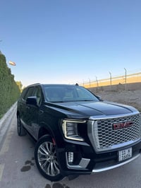 للبيع جمسي (GMC) دنالي اعلى فئة موديل 2023 خليجي وكاله ماشية 42 الف فق...