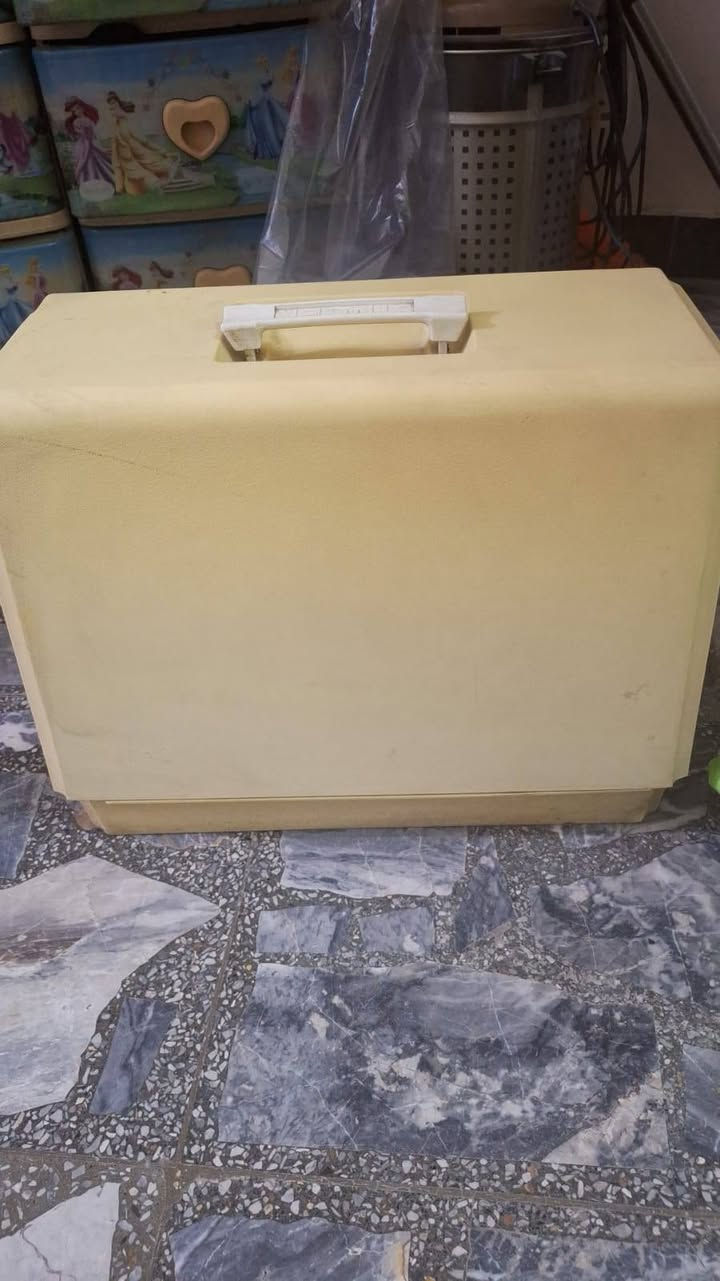 الماكنه نظيفه جداا مابها نقص وياها ادوات التطريز سعرها ١٧٠ وبها مجال


**إذا كنت صاحب هذا الإعلان وتريد حذفه لأي سبب، رجاءا أرسل رسالة إلى الدعم الفني**