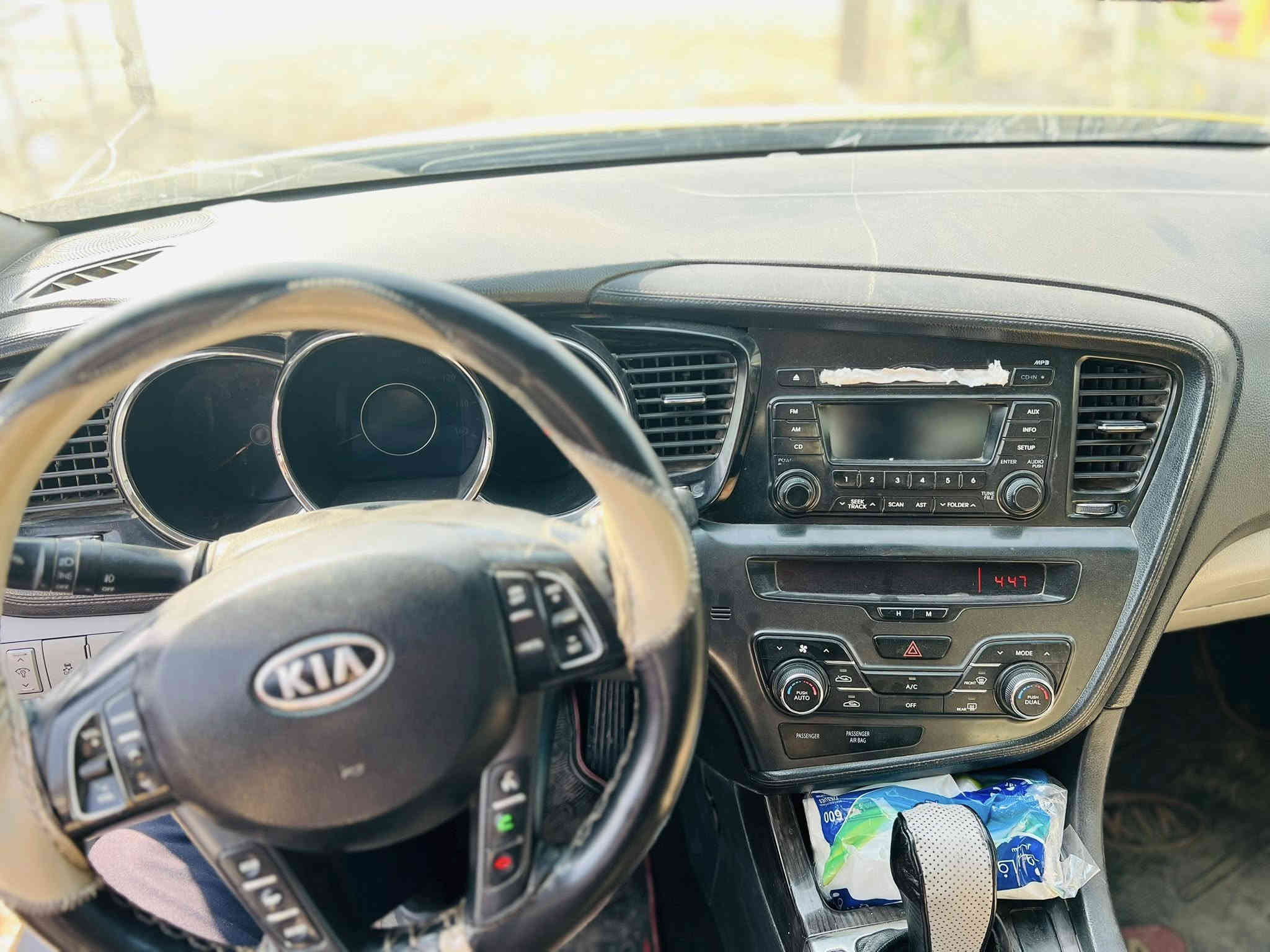 سلام عليكم أوبتيما موديل 2012امريكي سياره بيه جاملغ وره ايمن سياره جاهزه من كلشي توه مجدده سنويه أو مصفره هيه أو غرامه مكان دوانيه قضاء عفك السعر 90 بيه مجال الاتصال مع استفسار ***********
