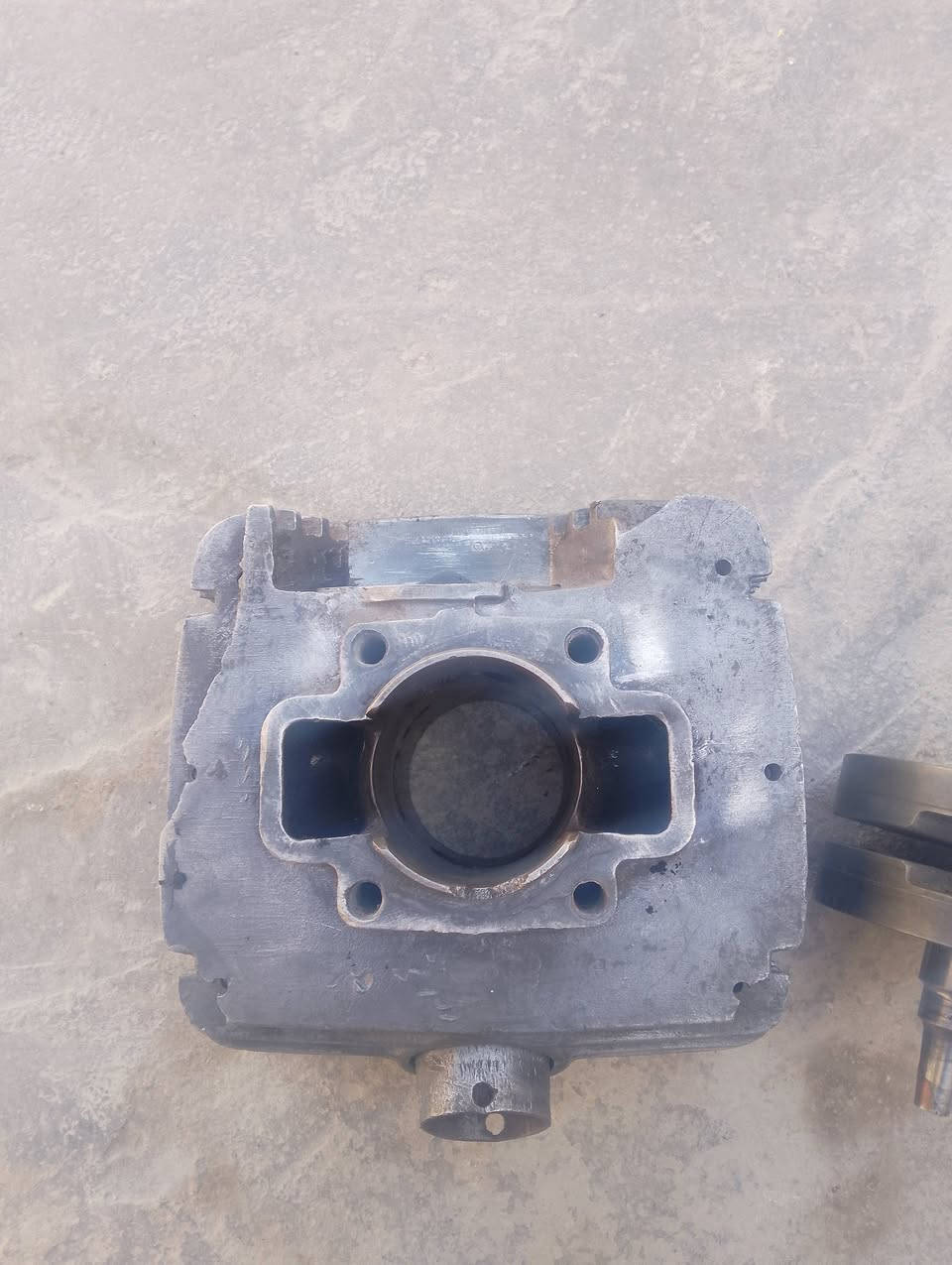 من رخصت مدير الكروب المحترم غراض لبيع غراض نضيفات كلش كلمن وسعره توصيل موجود لجميع المحافظات العراق رقم الهاتف ***********
