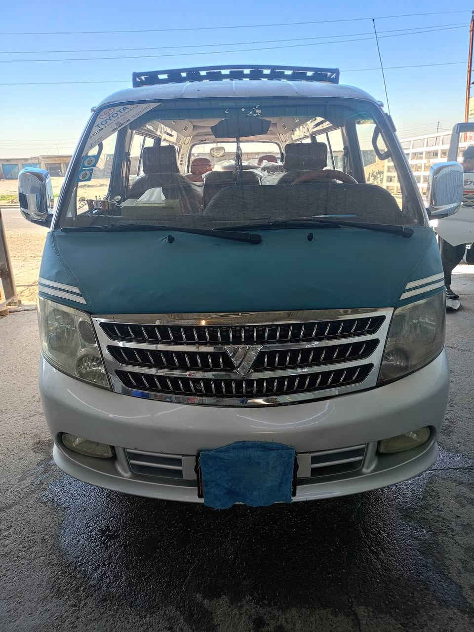 من رخصت الدمن فتون موديل 10بسمي سنويه 28 مصفره سياره جاهزه من صدر تخم تاير كهربايات كلها شقاله رقم انكليزي محرك  كاز 3000  خير من الله  شواصي نضاف  السعر 60 ومجال بصيط قليل مكان بغداد الدوره الاستفسار ***********
