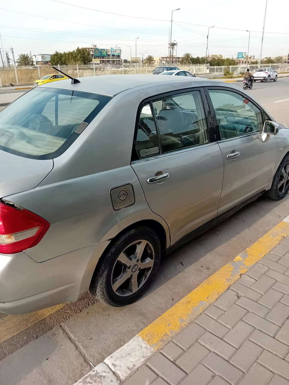 سياره نيسان تيدا خليجي٢٠٠٧ محرك ١٦٠٠ رفم بغداد انكليزى ابيع صبغ حزام مكان بغداد السعر ٦٥ موبايل ***********
