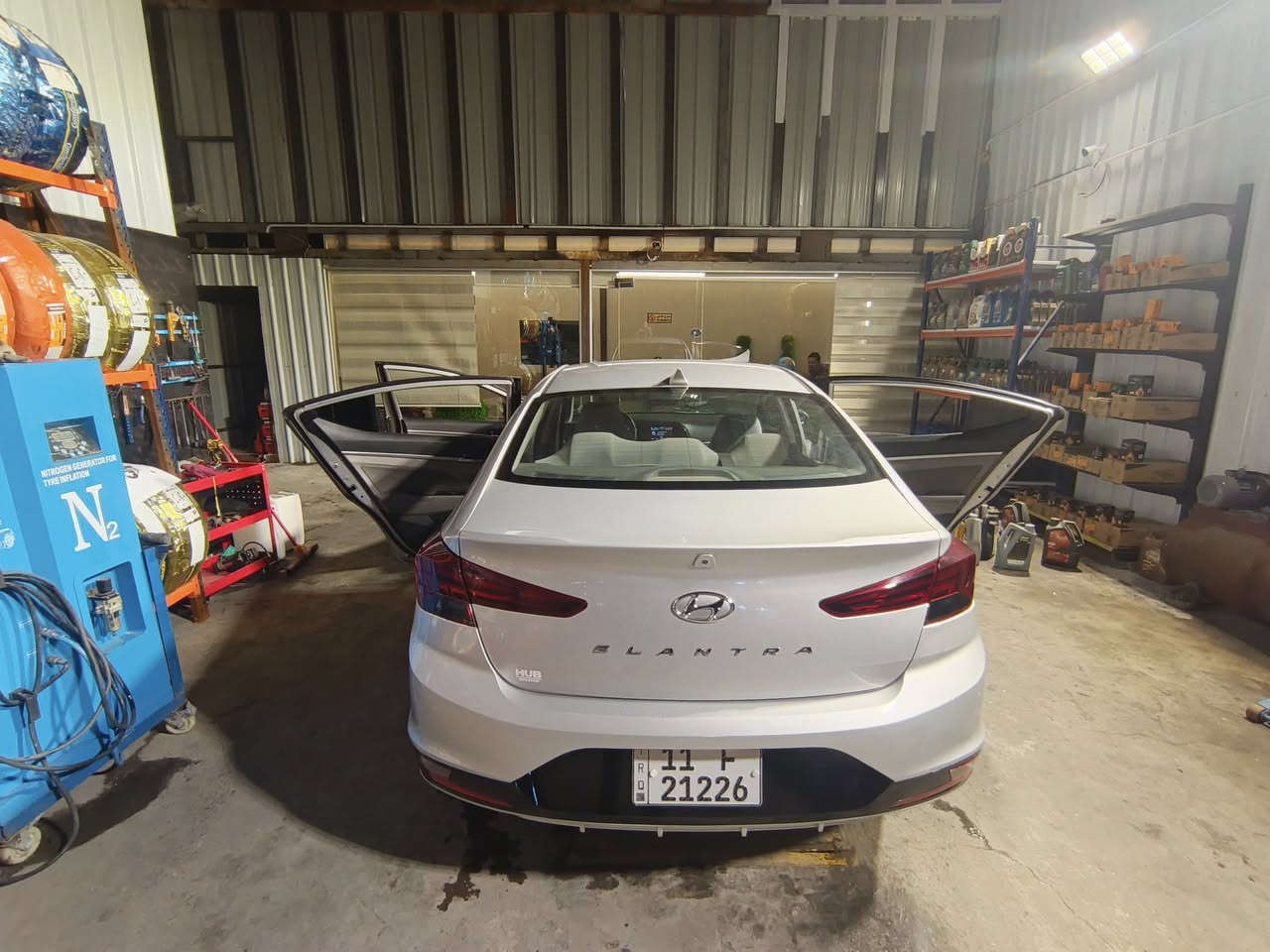 السلام عليكم 
النترا موديل 19 نص فول
وارد امريكي حادثها سرقه كما موضح بلصور
وحادث بلعراق جاملغ خلفي مصلح ضربه خفيفه 
سياره جديده كير AT بلادي مكينه 2000 سعرها 
130 وبيها مجال مكاني بغداد الدوره


**إذا كنت صاحب هذا الإعلان وتريد حذفه لأي سبب، رجاءا أرسل رسالة إلى الدعم الفني**