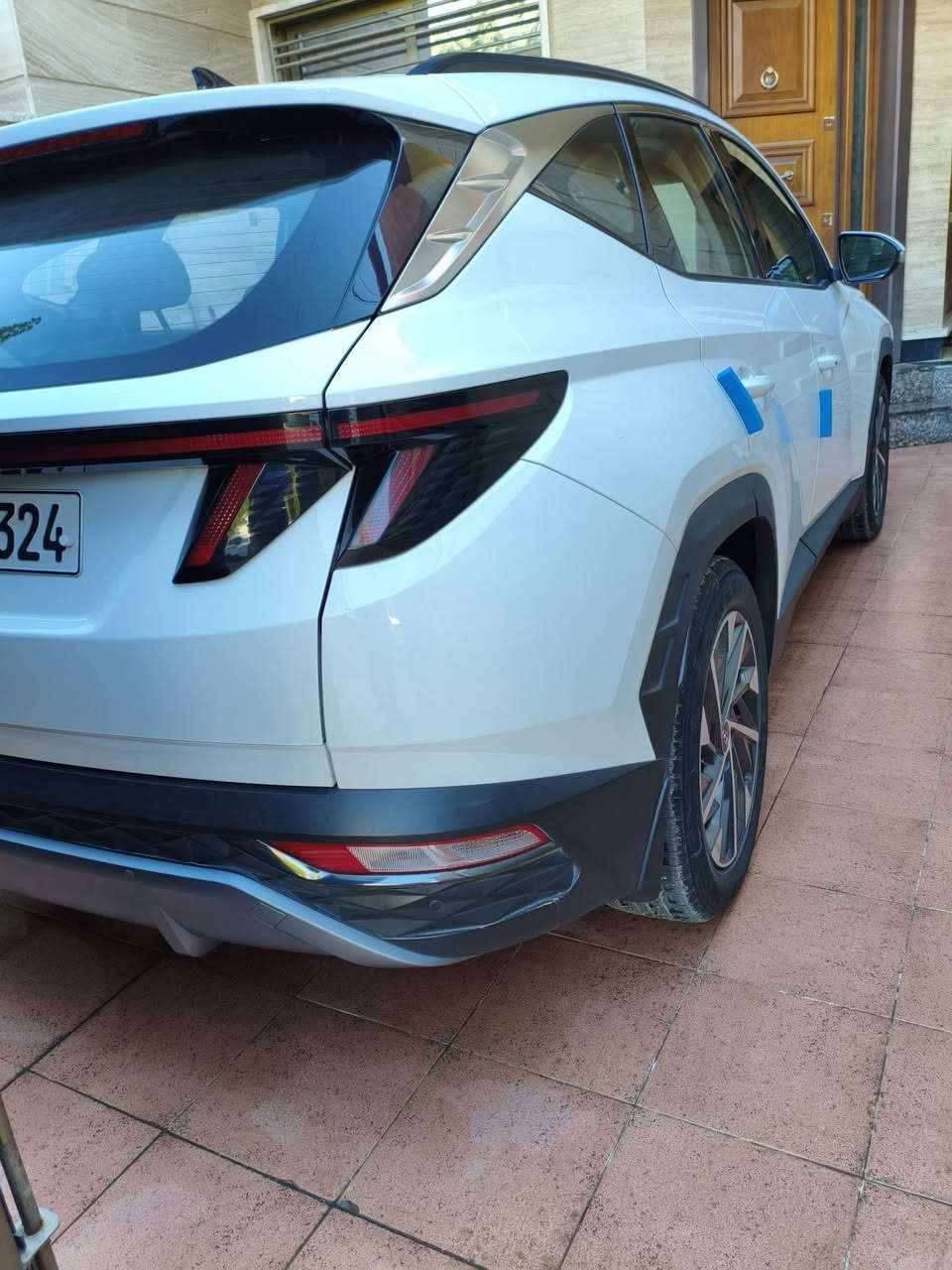 توكسان خليجي الاولى 2022
ماشية 71 الف 
بيها قطعة ونص صبغ سطحي
السيارة بحالة جيدة 
سعرها 20 الف $ ومجال بسيط
للتواصل : ***********
***********
.
