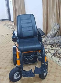 للبيع كرسي ذوي حتياجات خاصه شحن مستخدم سبوع واحد فقط السعر خاص 0771181...