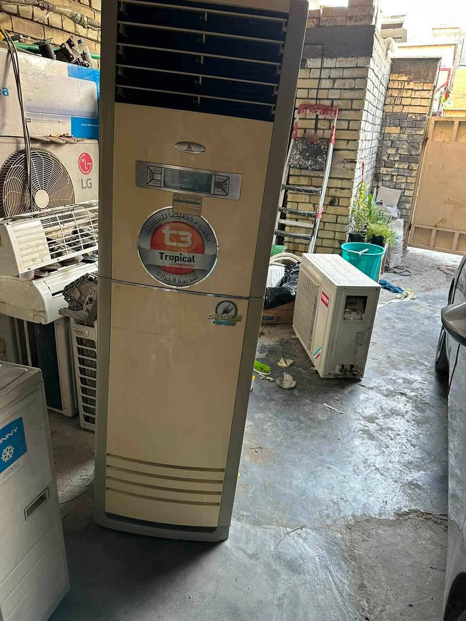 سبلت الحافظ وياخارجيه زايده أبيع عاطل للعلم الخارجيات ماطوراتهن شغاله 
٤٥٠ قفل بغداد الجديده 
***********
