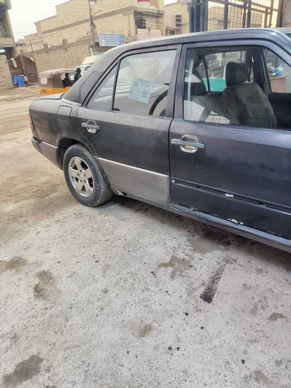 السلام عليكم مارسدس دب 1989 مكينه بطه مكينه وكير خير من الله صدر أمامي خلفي يعني نص عمر سنويه ما ساقطه سياره خير من الله سعر 35 بيها مجال رقم ***********
