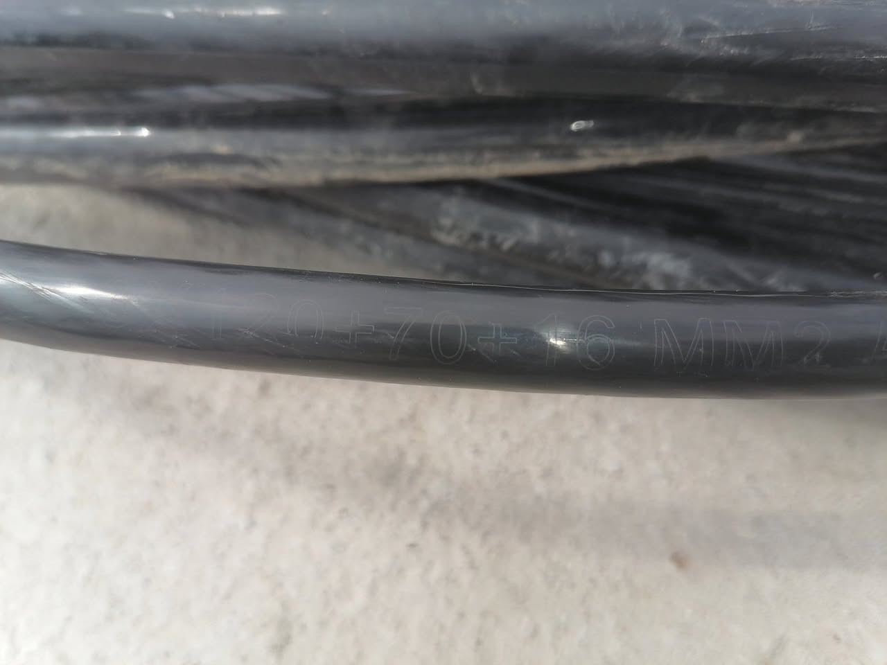 ضفيرة كهرباء أصلية، 120ملم، الطول 25متر

السعر خاص


**إذا كنت صاحب هذا الإعلان وتريد حذفه لأي سبب، رجاءا أرسل رسالة إلى الدعم الفني**