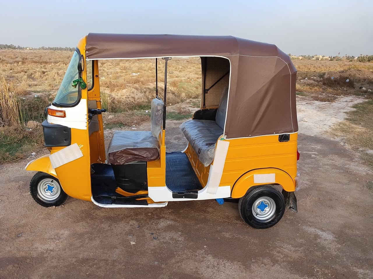 السلام عليكم للبيع تكتك بجاج موديل 2020/2 مرقم مداورة ثاني يوم  تعمير جديد  مصبوق عام جماليه لوحات نكليزي هزه جديده تخم تأثير جديد تجفيت جديد كهربائيات كله شقاله العنوان ذي قار قضاء الرفاعي السعر خاص *********** بيه وتساب *********** هاذه ما بيه واتساب
