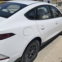 كن بلص ٢٠٢٥ داخل ابيض  ماشية ٤٠٠٠  رقم بغداد  ملاحظة جامة الامامية بيه...