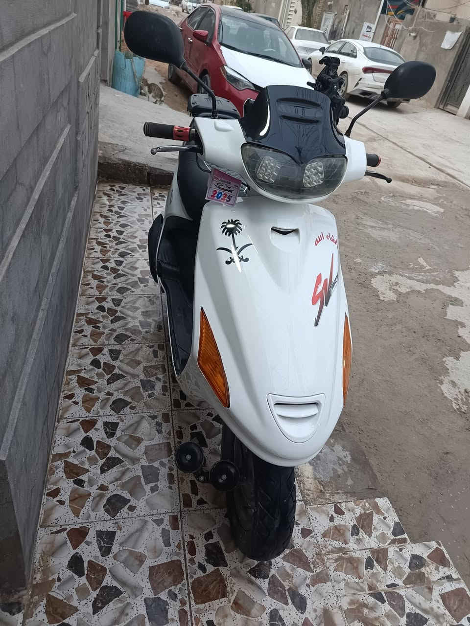 فراشه فحل حاويه محرك  شرط مامفتوح نضيفة سلف هندر كهربائيات كله شغال  550 بيهه مجال  *********** مكاني نجف
