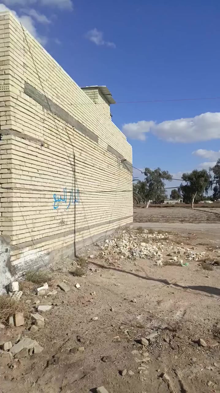 سلام عليكم ورحمه الله بيت 100م بيت نفس ما موضح بالفيديو سعر خاص يتصل علا رقم ويدلل ***********
