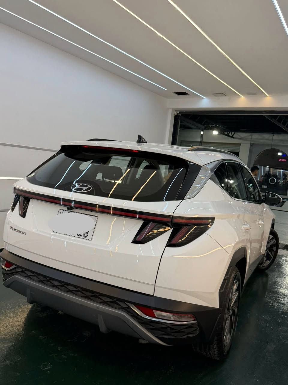 السلام عليكم
السلام عليكم

توسان ٢٠٢٣ خليجي 

بيها بلباب بارد والسونار موجود 

ماشيه ٥٥ الف كيلو

مواصفات 

بصمه 

شاشه 

تحكمات 

مري شفط 

كشنات كهرباء مخمل 

السعر ١٩٨ 

العنوان زيونه
***********
