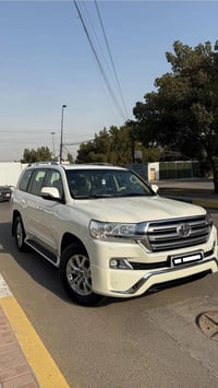 ﷽ السلام عليكم  للبيع تـويـوتـا لاندکروزر مــــوديل 2016 بريم اصل  سيا...
