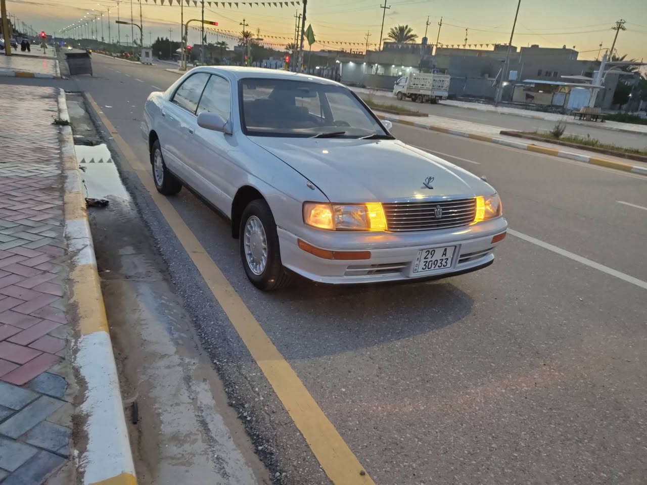 السلام عليكم بطه متصل موديل 92رقم واسط  بسمنه ددولي مشروع وطني سنويه جديده وداخله هزه السياره كفاله عامه عده صبغ جماليه فقط كير مكينه حداديه تخم تأير تبريد كلهن كفاله السعر 58وبيه مجال مكاني واسط الكوت
***********
