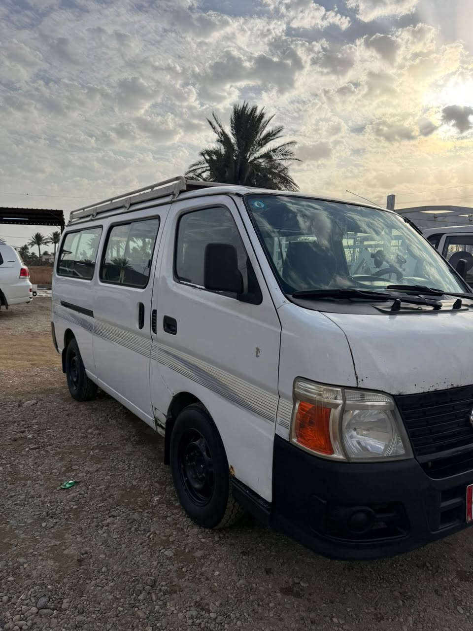 سلام عليكم نيسان يورفان ناصي 2009للبيع السياره بلاديه فقط بيها رصعات واضحه بلصور رايدها 128وبيها مجال بصيط ***********مكاني  المحمودية سياره بسمي سنويه لل29
