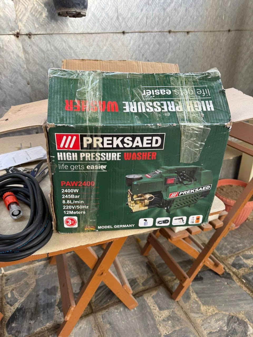 السلام عليكم للبيع جديدة غراضها كامله مع صوندة إضافية 
جديدة الألماني الأصلي سعر 65 
***********
