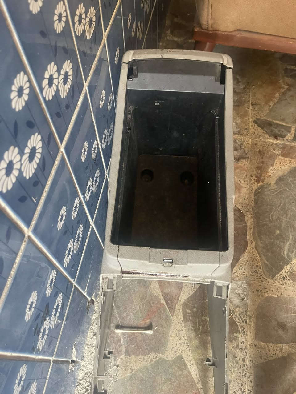 سلام عليكم غراض كامري  من 2007 الى 11 للبيع اصلي تفصيخ نوزلات   دعاميات خلفيه مجاول شباك امامي شباك دعاميه قاعدة فيوزات شريط ستيرن قبق ولفات مزدات جكمجه فرس  قيم وخذ حبييي بغداد حي جامعه  ***********
