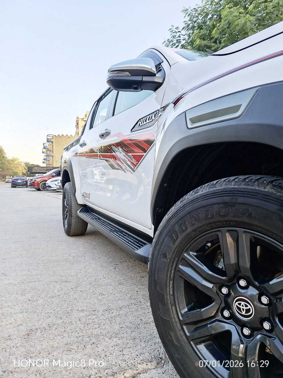 للبيع تويوتا هايلوكس 4x4
موديل 2023 ساز
مكينه 2700 vvt-i
كفاله عامه 
 كير اوتو 
ماشيه 49
 بصمه
تبريد بيانو 
تبريد كشن
حساس خلفي وكامره خلفيه
مري شفط

اضافات السياره 
سبنسرات وياله 
دفندرات
درع امامي خلفي
داش كام براد
ارضيات حوضيه
بلوجكتر زنون اصلي 
رقم مميز 
موقع السياره بغداد العامريه
***********
