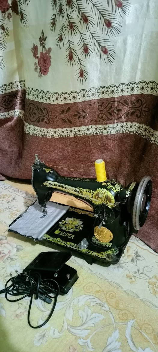 للبيع 35  مكينه فراشة  تخيط جميع الاقمشة
***********)
***********

