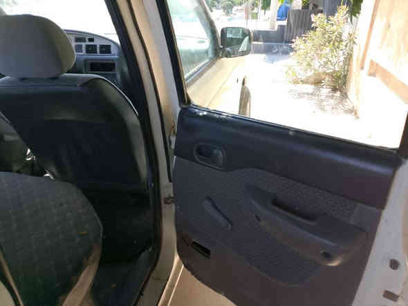 السلام عليكم
للبيع بيكم فورد رينجر اللون ابيض محرك بانزين محور السياره كلش حلوه كير محرك صدر خير من الله تخم تاير وتخم ويل كب كهربائيات كله شغال السياره رقم انبار وتحويل ثاني يوم السعر ٦٥ ورقه وبيها مجال للشراي
للإتصال ***********
