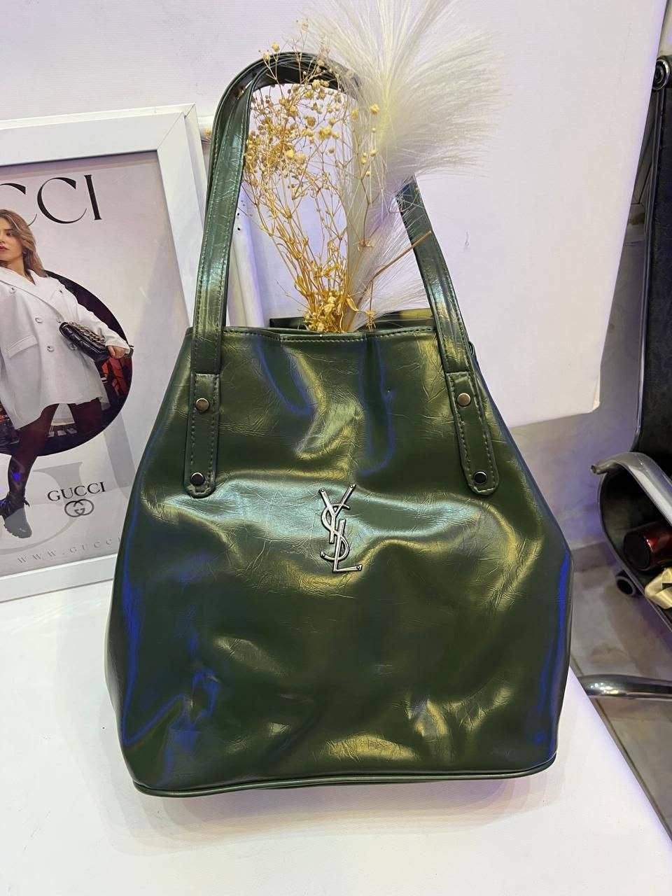 وصول الشنطه الجلد المميزه من تاني 
شنطه LSV🥰
كبسوله علويه 🥰
جيب داخلي بسوسته👍
يد كتف ☝
Size 37*37👍


**إذا كنت صاحب هذا الإعلان وتريد حذفه لأي سبب، رجاءا أرسل رسالة إلى الدعم الفني**