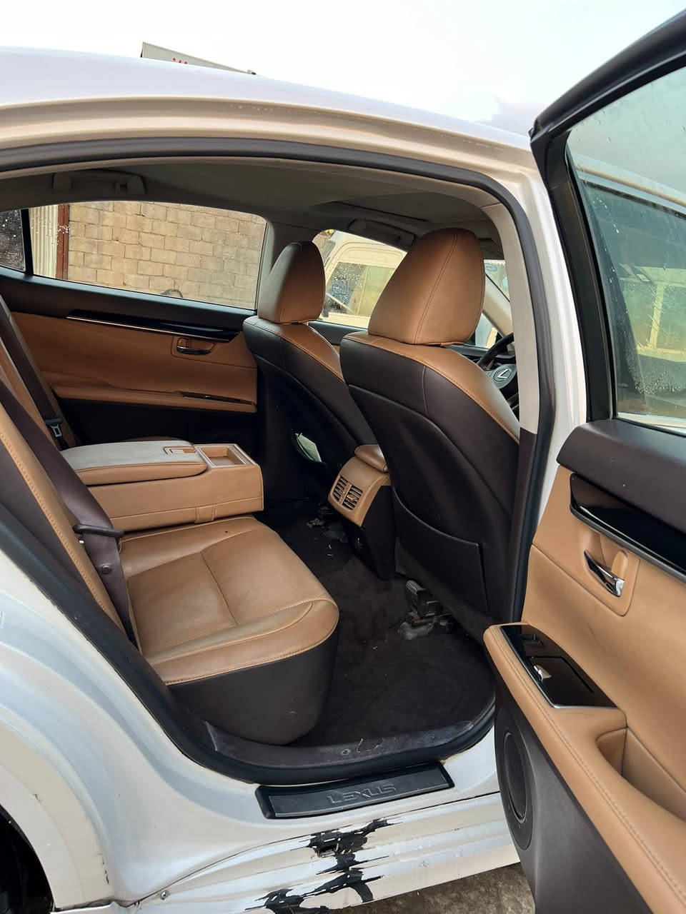 لكزز فول موصفات سياره جديده مال جناي كفال من كلشي 2018 السعر 190 بيه محال قليل للستفسار ***********
