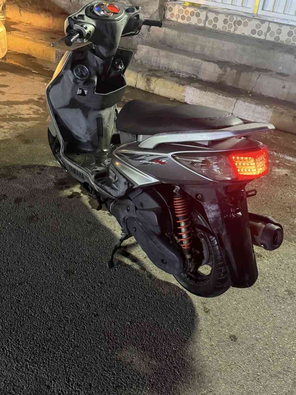 سلام عليكم دراحه سكنس فحل دراجه خير من الله مكينه بلاديه ما مفتوحه كهربائيات كله شغاله مكينه ناعمه شلعه معدل كفاله جيب فيتر وتعال افحص عنوان الحسينيه مال راشديه رقم***********وتساب ول سعر خاص متواجد هم
