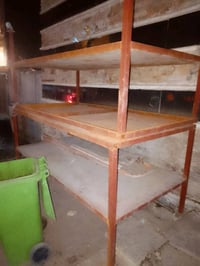 ميوزة حديد عدد 2 الطول مترتين العرض مترة كل ميز يحتوي على طابقين +تاير...