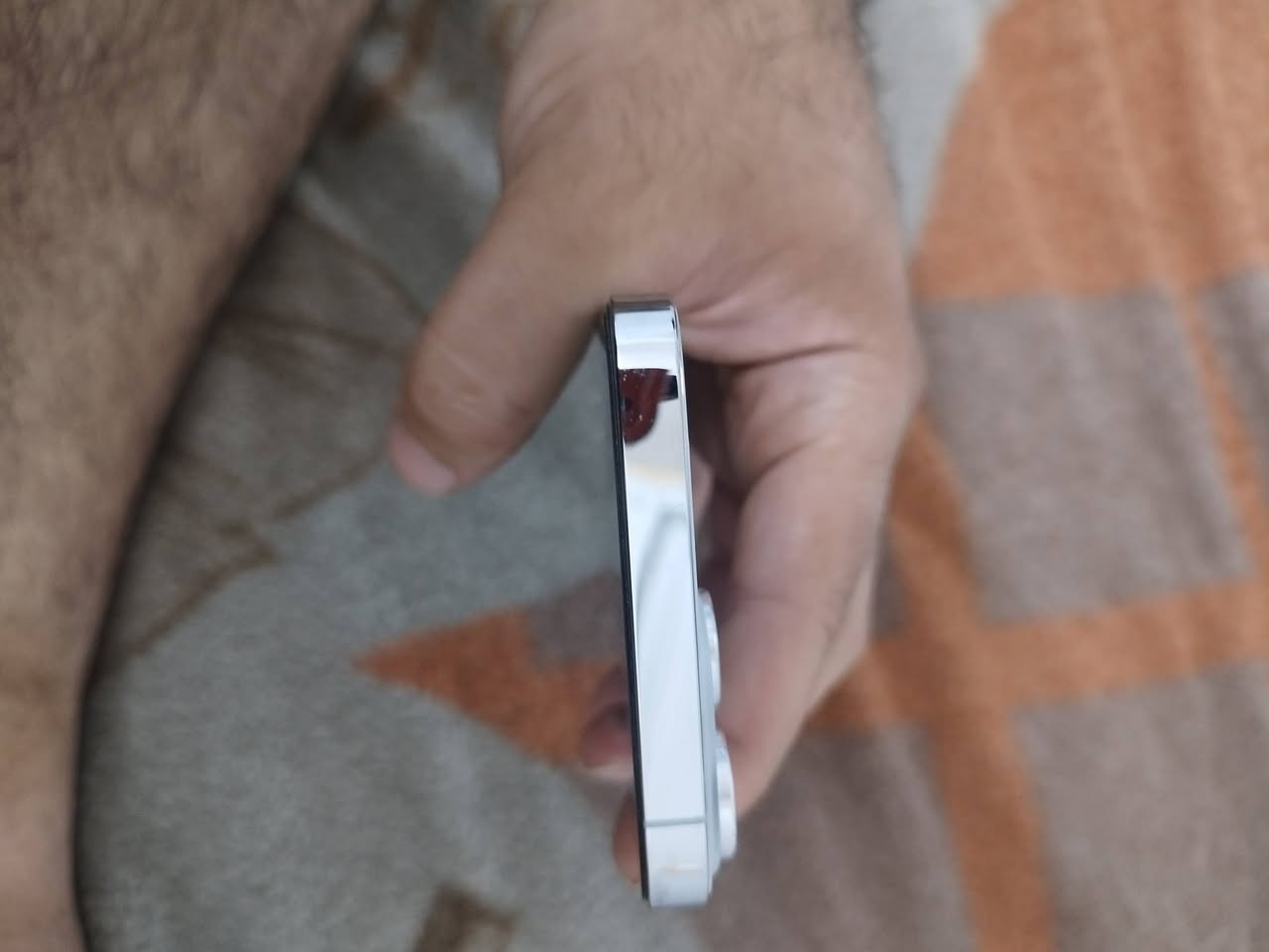سلام عليكم جاهز ايفون 13 برو ماكس للبيع مبدل شاشاه اصليه بطاريه 75 ذاكره 256 بلادي سعره 500 رقم ***********
