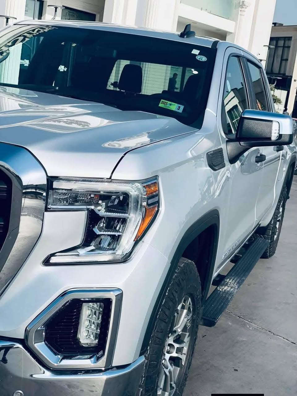 🔥 للبيع – جمس سيرا 2021 🔥
سيارة قوية ونظيفة، استخدام خفيف وعددها قليل بهالحالة 👌

🚘 المواصفات:
• جمس سيرا 2021 – وارد أمريكا
• دبل قمارة (باب طويل / بدي قصير)
• مكينة 8 سلندر 5300
• دفع رباعي (4×4)
• ستاندر
• العداد: 40 ألف كم فقط

🎨 الحالة:
• صبغ: جاملغ أمامي أيمن + ربع الجاملغ الخلفي الأيمن
• رقم أربيل والسيارة باسمي
• صور الحادث + رقم الشاصي موجودة بالمنشور للشفافية

📍 الموقع: بغداد

📞 للحجز والاستفسار:
***********

💰 السعر: ثلاث دفاتر قابل للتفاوض

⚡ سيارة جاهزة للاستخدام وما تحتاج شي.
