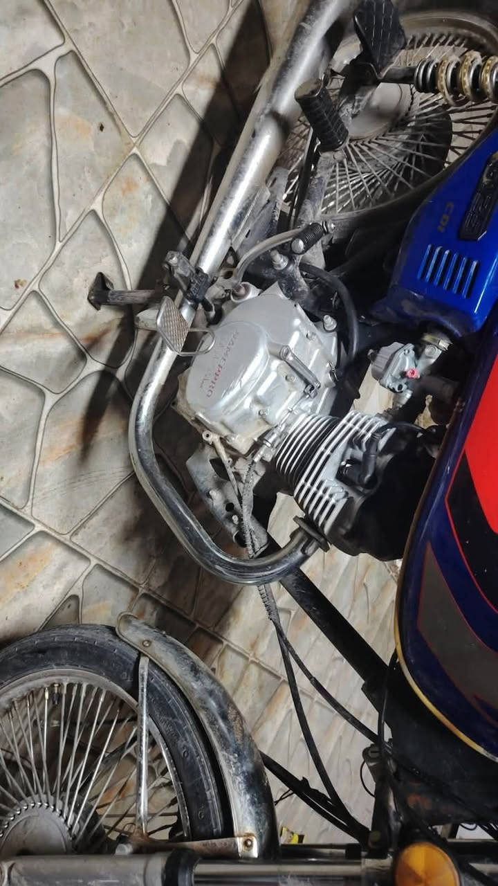 نامي برو 4 كير
موديل 20
محرك مامفتوح 
وياله عدلة تايرات جدد 
دبلات بشرط
كهربائيات كلها شغاله اشارات لايت عالي ناصي بك لايت دشبول
امبيثري شغال 
نشرات 
قفل تانكي 
***********
