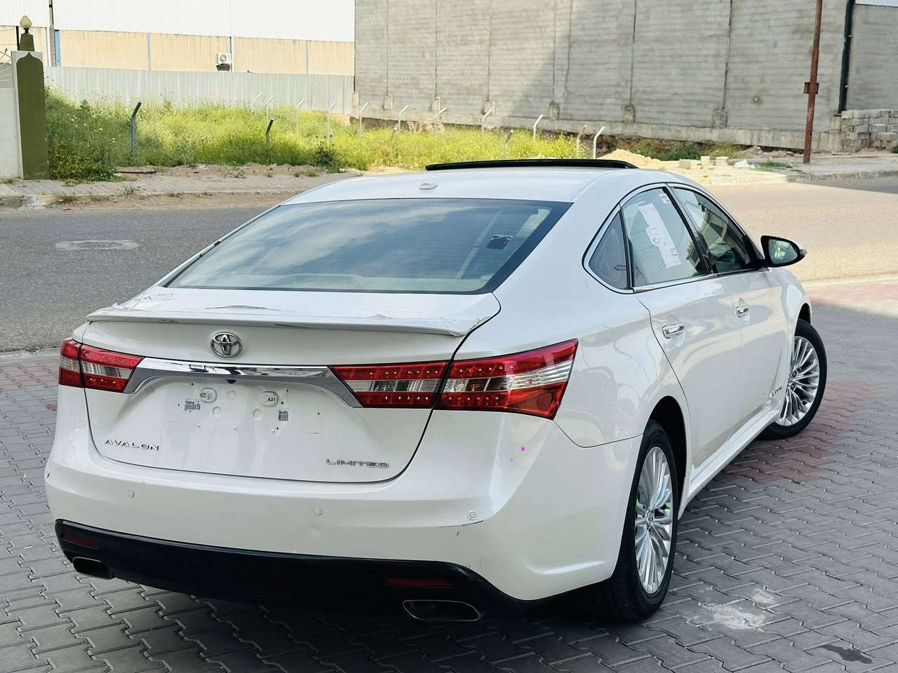Toyota Avalon 2013
تويوتا افلون ٢٠١٣ وارد خلیجي 
مواصفات لمتد ( ليد امامي و خلفي فتحة سقف-مقاعد كهرباء تدفئة و تبريد-شاشة و کامیرة  - بصمة -ويل ١٧ حساس امامي. و خلفي )

مكينة ٦سلندر حجم ٣.٥لتر تنفس طبيعي
ماشية130 الف  کیلومتر و بحالة ممتازة 

ضرر السيارة كلين بدون صبغ بدون حالبوب فقط بية شبر بارد السیارة جدا نظیفة 

السيارة رقم اربیل 
مكفولة من كير و محرك و كهربائيات
عنواني كركوك ايسكان 
اسيا   :    ***********
كورك : ***********
