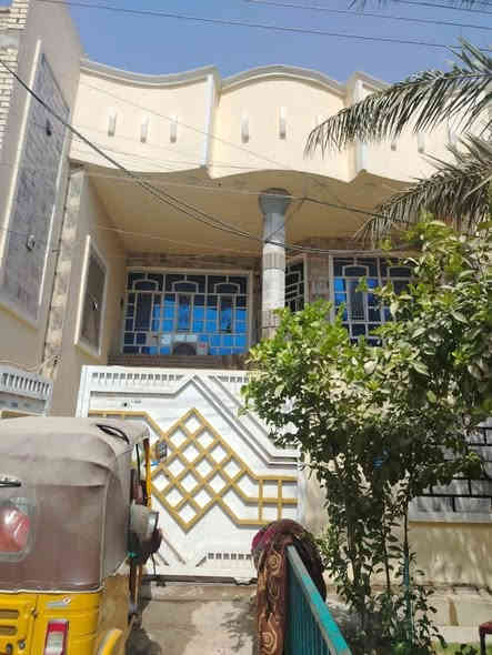 سلام عليكم بيت للبيع 150 الشعلة امنجم شارع 20قرب ساحت توري وقرب شارع النهر البيت يحتوي على 6غرف نوم الطابق الارضي 2خرف نوم حولي جبير مطبخ حمام ستقبال البيت بسمي تحويل ثاني يوم اي استفسار اتصل وتدلل*********** متواجد واتساب
