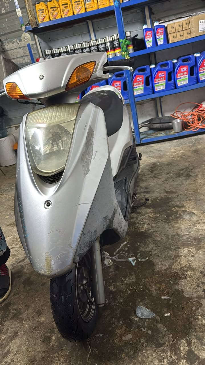 سلام عليكم شباب دراجه صاله سبوعين نازله من رمبه وهاي صوره كدامك دراجه ختم واحد هيه والمكينه مكاني بغداد الامين واتساب ورقم متوفر ***********
