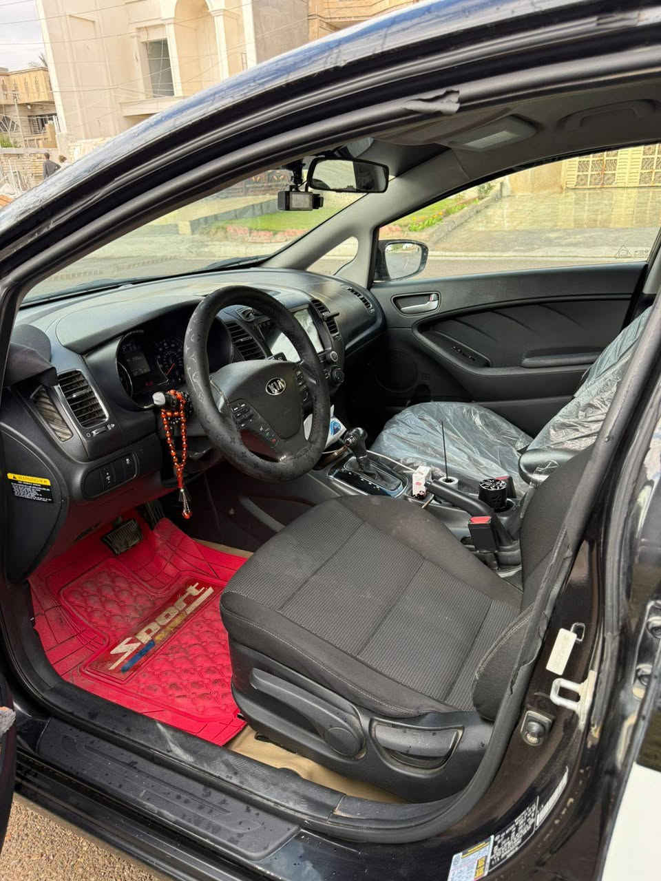 السلام عليكم
فورتي موديل 18 
تفاصيل بل سونار 
السعر 106 
***********
