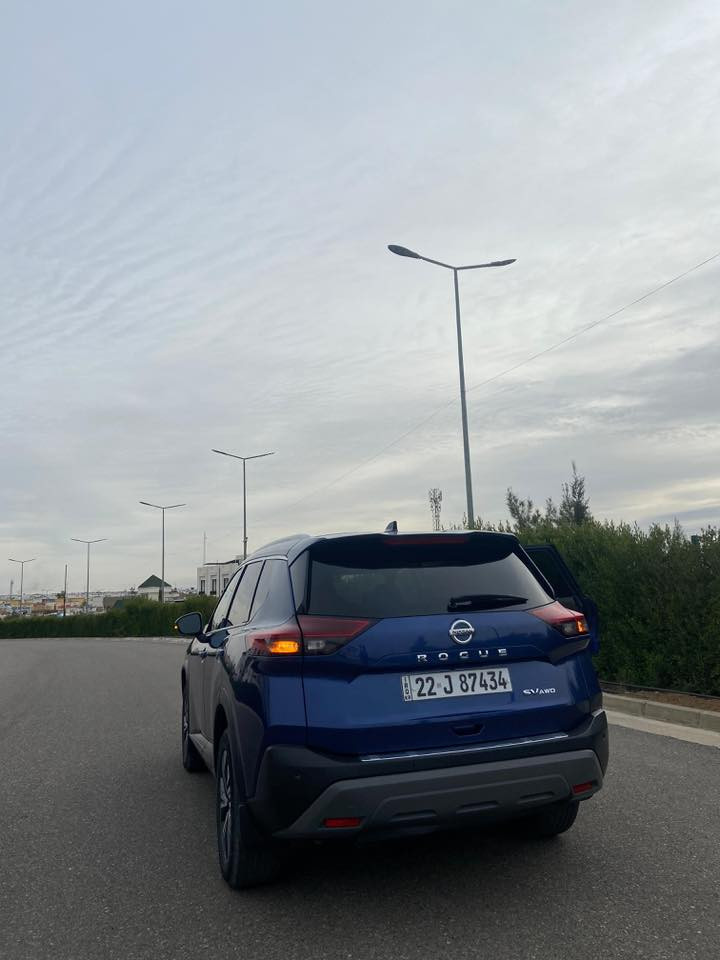 المواصفات السلام عليكم.     للبيع روج 2021   فول الفول اعلى  شي   
المواصفات 
شاشه كبير 
مقاعد جلد 
مقاعد كهرباء 
مقاعد تدفئه 
ستيرن كهربائي 
5 كامرات 
صندوق شفط 
فتحة سقف 
هندبريك بصمه 
ويل حجم كبير 
المحرك 4 سلندر المرغوب 2500 
بصمة أبواب 
مراية شفط 
فور ويل 
السيارة لوك 
الضرر جاملغ وباب صبغ فقط غير هذا الشي كفاله 
بدون دواخل 

السياره نضافه 100/100 
مرقم كامل سنويه جديد 
مع كتاب تضليل 80 بالميه 
السعر 235 وبيها مجال 
***********
للتواصل مع هذا الرقم 
او التعليق 
شاشه كبير 
مقاعد جلد 
مقاعد كهرباء 
مقاعد تدفئه 
ستيرن كهربائي 
5 كامرات 
صندوق شفط 
فتحة سقف 
هندبريك بصمه 
ويل حجم كبير 
المحرك 4 سلندر المرغوب 2500 
بصمة أبواب 
مراية شفط 
فور ويل 
السيارة لوك 
الضرر جاملغ وباب صبغ فقط غير هذا الشي كفاله 
بدون دواخل 

السياره نضافه 100/100 
مرقم كامل سنويه جديد 
مع كتاب تضليل 80 بالميه 
السعر 235 وبيها مجال 
***********
للتواصل مع هذا الرقم 
او التعليق
