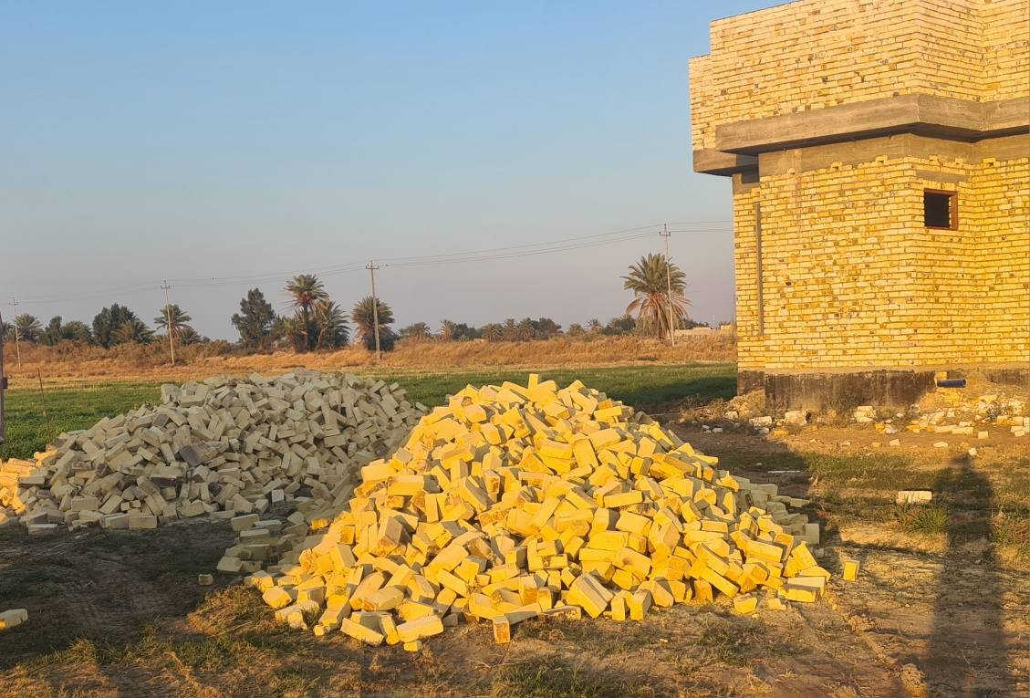 السلام عليكم  طابوق للبيع الكوت  ***********.  ***********
