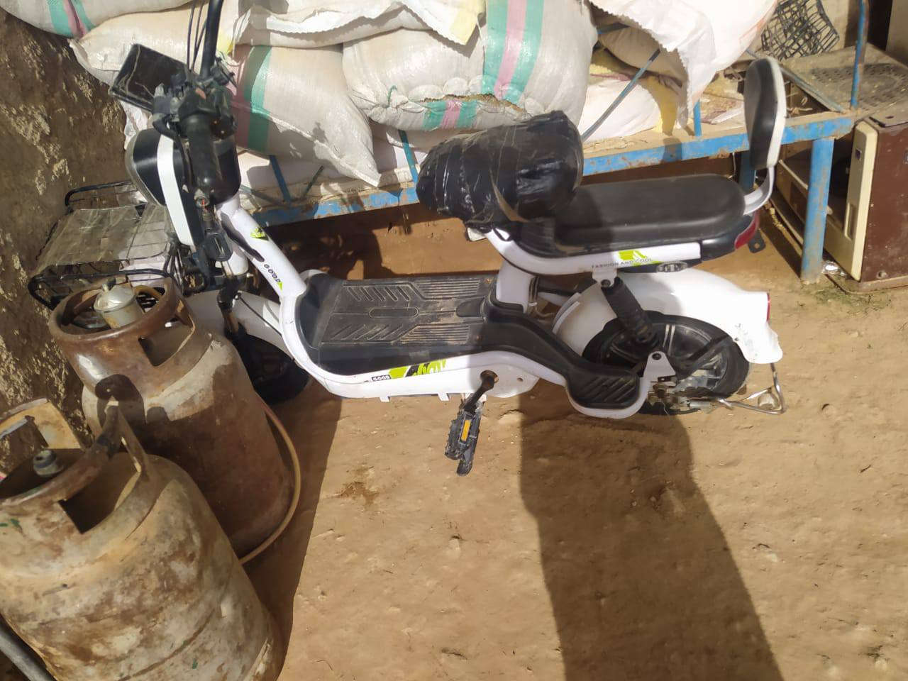 السلام عليكم يوجد لدينا ماطور شحن  اللبيع جاهز شقال  رقم ***********
