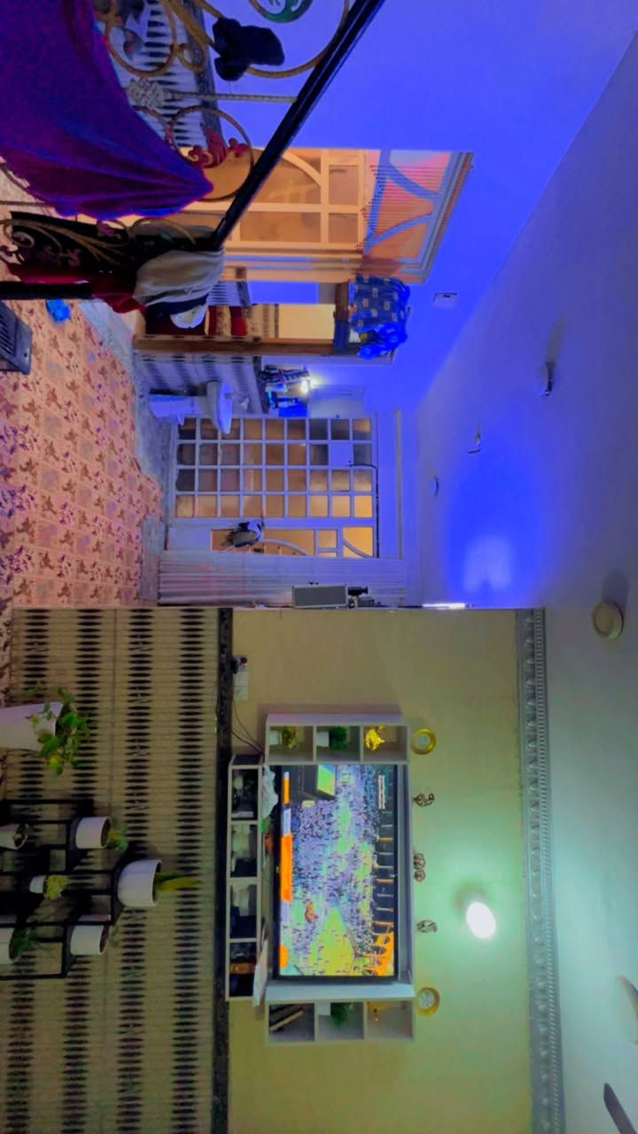 السلام عليكم بيت مساحه 150متر 3طوابق بناء حديث 5غرف نوم 3صحيات معزوله خارج البيت المكان بغداد الزعفرانيه سده جنابين سند 25مراوس بكاع اكبر اوبيت اكبر الاستفسار ***********
