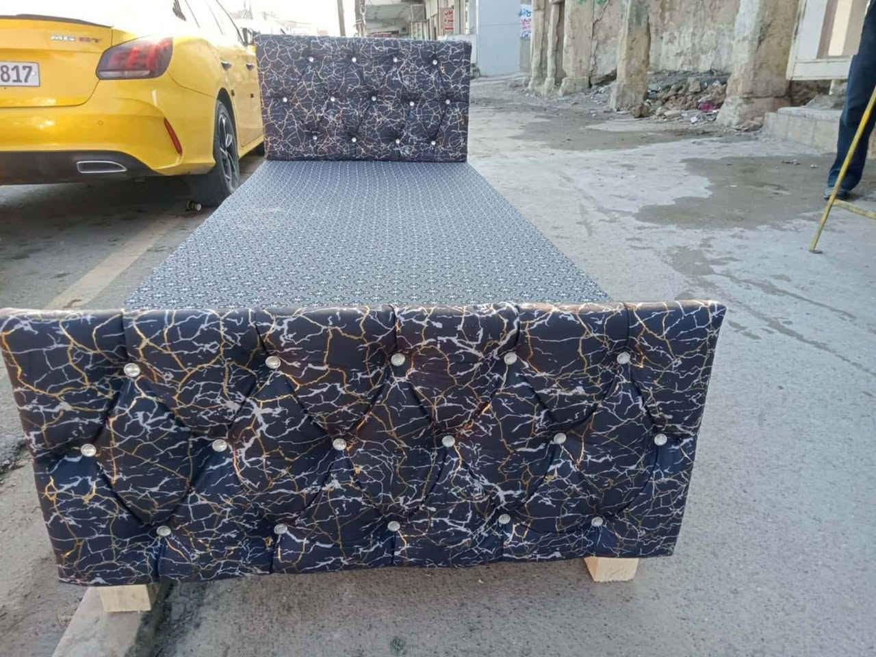 توصيل مجاني داخل الموصل
تخت نفر خشب عراقي جديد بلوك احمر _16 ملم
رجلين 6_3×3_
السعر_ 55_
 التوصيل مجاني داخل الموصل  الون حسب طلب للحجز خاص

شرط اي اختلاف يرجع الطلب بيد المندوب بدون دفع اي مبلغ 

ملاحضه 
الون حسب طلب الزبون @إشارة


**إذا كنت صاحب هذا الإعلان وتريد حذفه لأي سبب، رجاءا أرسل رسالة إلى الدعم الفني**