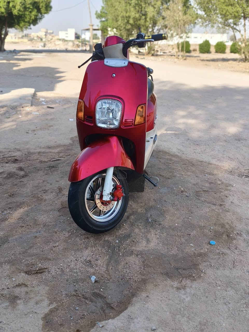 السلام عليكم دراجه ماكس بوليسي للبيع مبدل بس كاوربسبب ستدات الصالنصه السعر 700وبيه مجال رقم ***********
