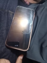 متاح ايفون ١٦برو ماكس ذاكرة٢٥٦ نضافة فول مابي شخط بطارية ١٠٠ رقم  مكان...