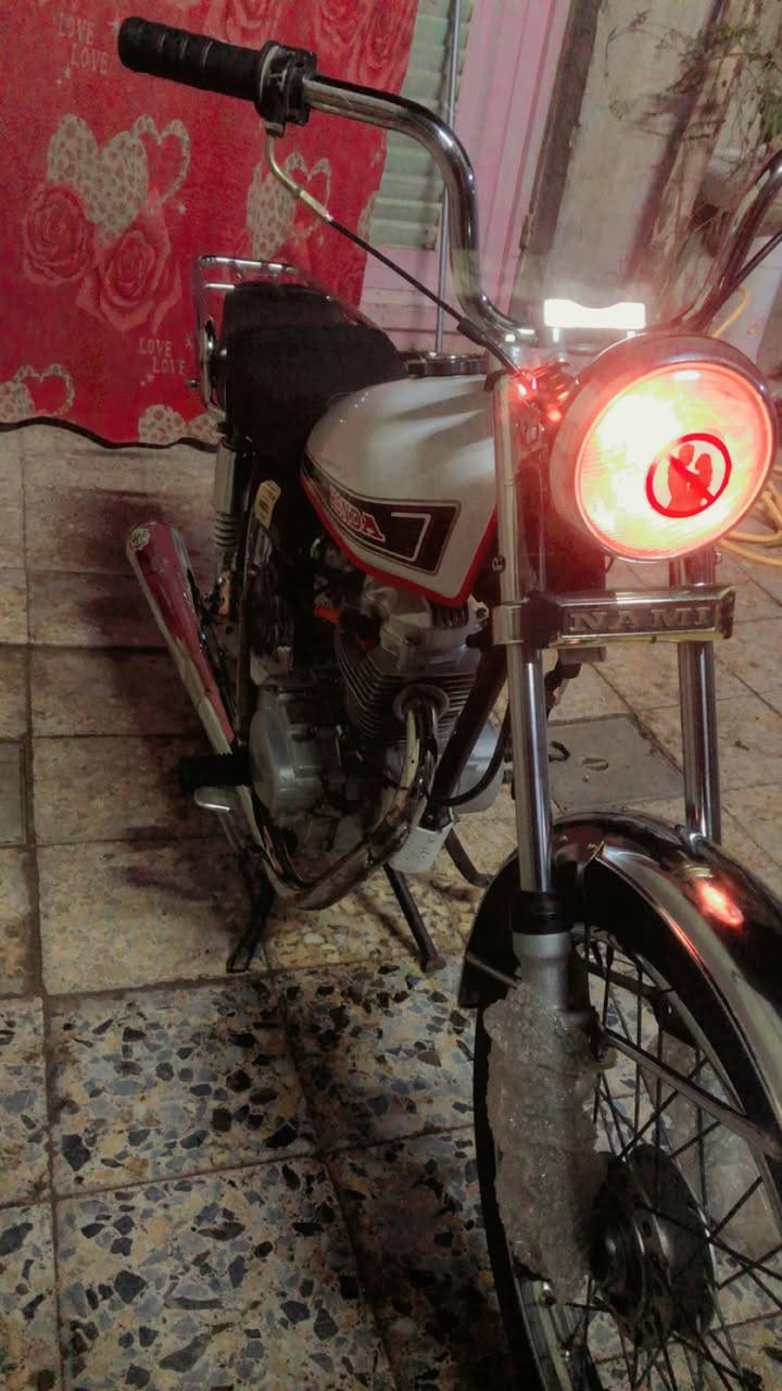 السلام عليكم.
أربعه گير للبيع كلك كلك كلك
دراجه نضيفه وغراضه كله جديد
وياله دبلات امام خلفي كشن كلشي بيهه جديد ونضيف شاصي يلمع
لو ما محتاج ما ابيعهه دراجه أقسم بالله دراجه رايده 350‪ وبيهه مجال حگ جيه واذا مو شراي لتكسر بيهه🤍


**إذا كنت صاحب هذا الإعلان وتريد حذفه لأي سبب، رجاءا أرسل رسالة إلى الدعم الفني**