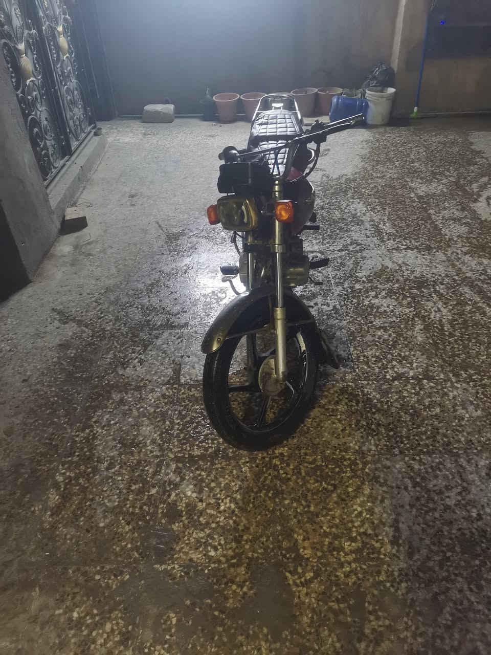 دراجه يراني سيفان خمسه كير موديل2020 مكينه ناعمه لاتبخير ولاتنقيص لانضوح شلعه تخبل مكينه خرسه دبلات شغاله امامي خلفي مكان بغداد البياع سعر 325 بيه مجال رقمي ***********
