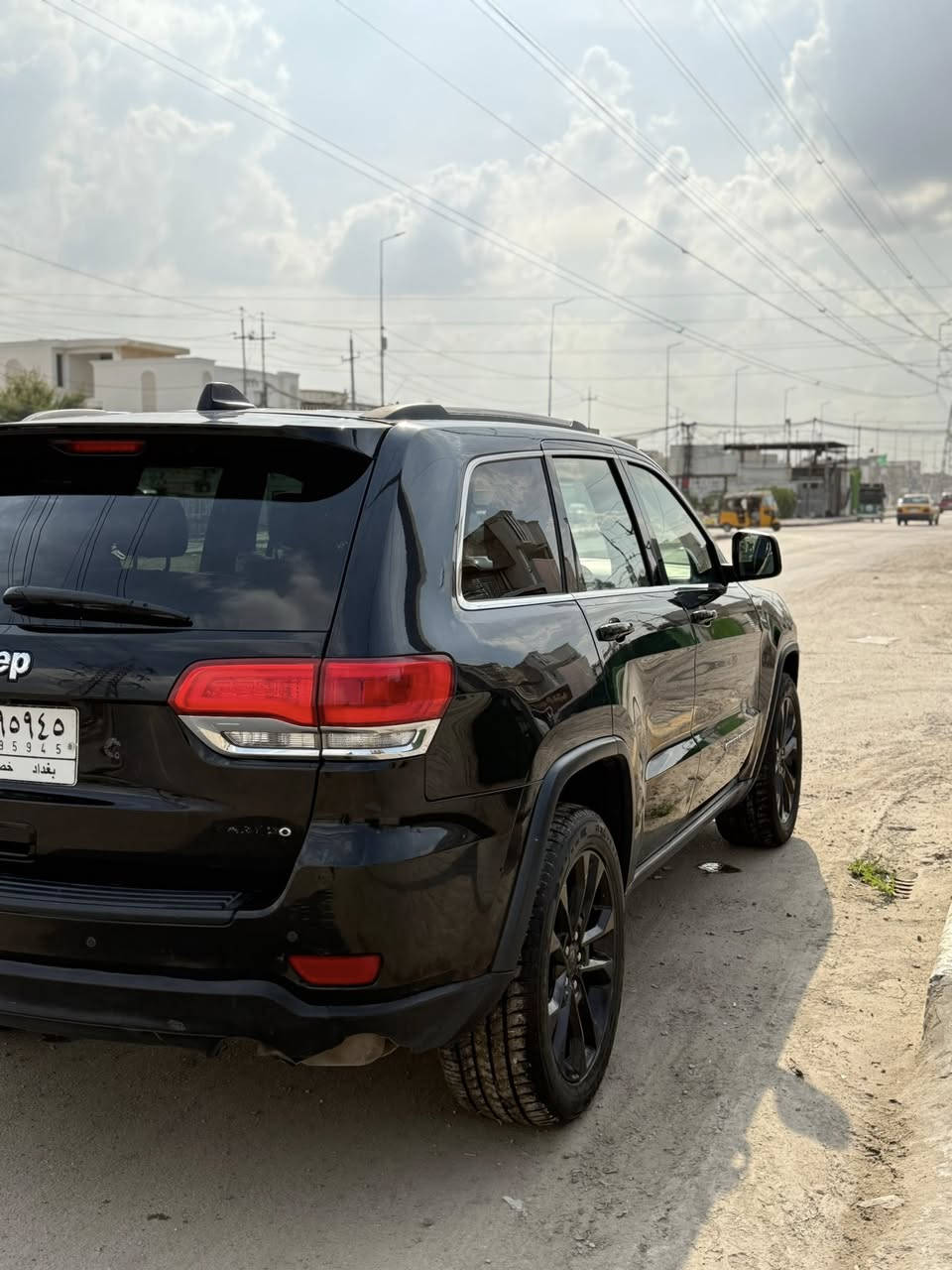 يالله بيع مستعجل
جيب لاريدو 2018 
شاشه كبير 
داخل جاد بيجي 
لد نهاري عدسه سوده 
احساس خلفي وجانبي 
توقف ذاتي ع بك 
مكينه وكير 14 انسه تكسر بساتم وتكوم كير 
تخم تاير جديد 
ويل كب بلاك 
حادث السياره جداً حلو قبق جنطه مبدل وكصه القماره بالتحميل مشخوطه ومرشوش ع عرض شبر بدون ايرباك 
السعر ١٩٠$ 
مكاني بغداد للاستفسار 
***********
