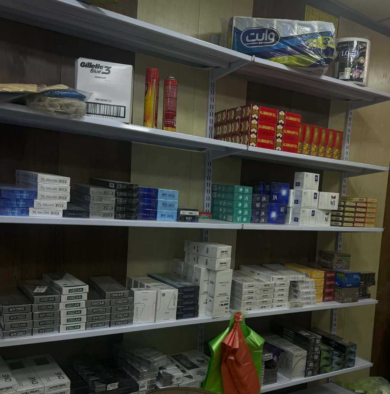 للسكائر 🚬 - والكرتات - وسفري بانواعها 🍽️
- فحم - كلينكس 🧻- اكياس بانواعه 🛍️

توصيل متوفر مجاني داخل الحريه الاولى - والثانيه - والثالثه :
تواصل على رقم -*********** واتس اب او اتصال
