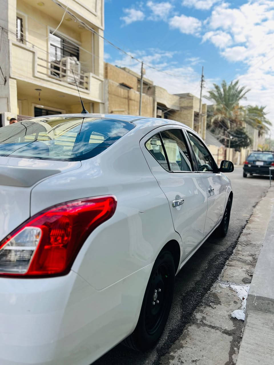 السلام عليكم
سني هندي للبيع موديل 2021 بليته الزركة 
رقم اربيل تريد وكاله تريد تحويل 
مكاني بغداد - الدوره - الميكانيك 
السعر 105 وبيهة مجال 
رقم الهاتف - ***********
